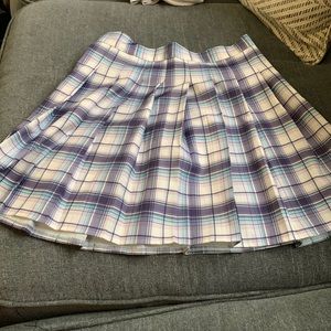 This skirt is from SHEIN it’s very flattering and soft no stains